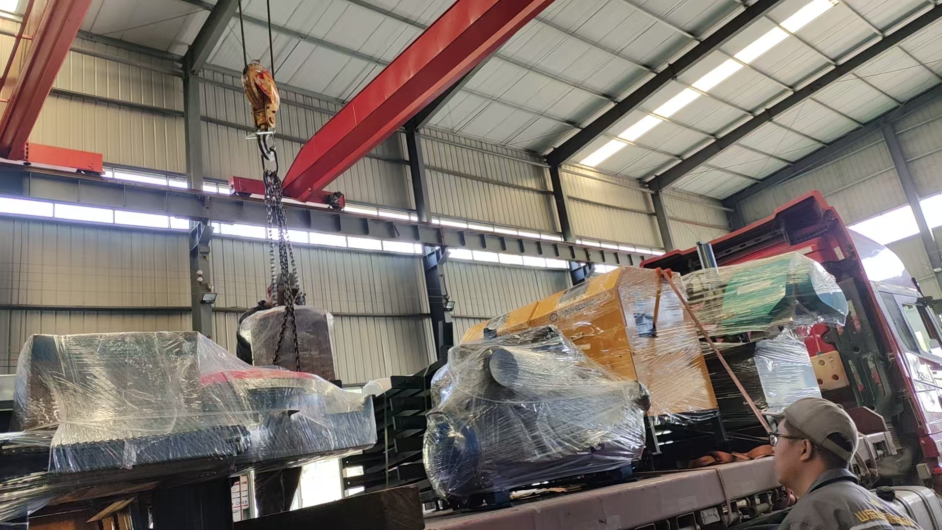 喜讯!热烈庆祝飞宏钢筋加工设备顺利装车发运,助力项目建设提速增效 喜讯!热烈庆祝飞宏钢筋加工设备顺利装车发运,助力项目建设提速增效